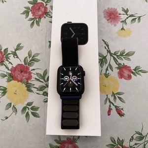 Apple Watch SE 44 mm space gray